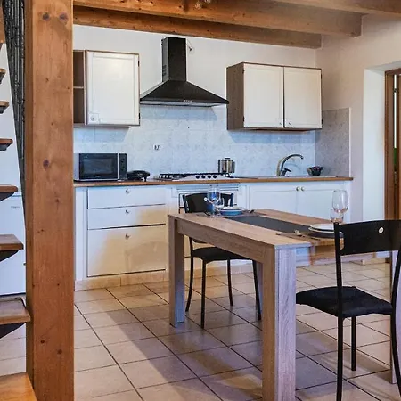 Apartment Machin 3b